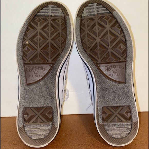 Women’s size 7 Converse low top all star Chuck Taylor Crisp White sneakers - Picture 7 of 10